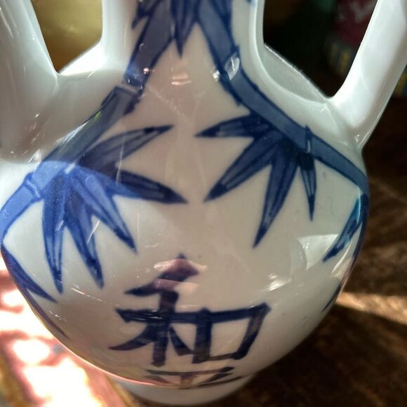 Vintage Chinese Hand Painted Porcelain Tea Pot/ Pitcher 5” - Picture 4 of 10